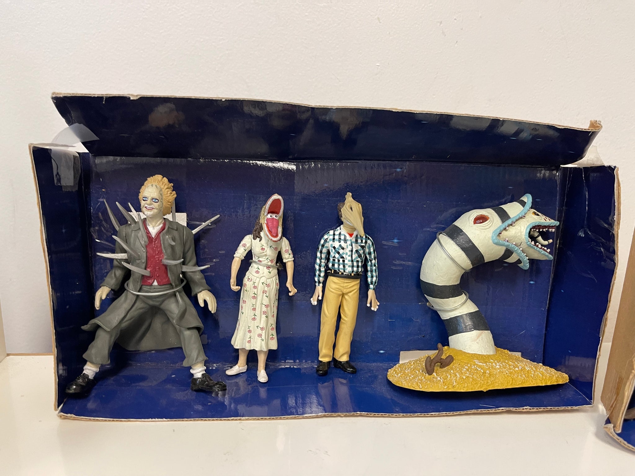 Beetlejuice 8 Mini Figurine Set – Big Ben's Comix Oasis