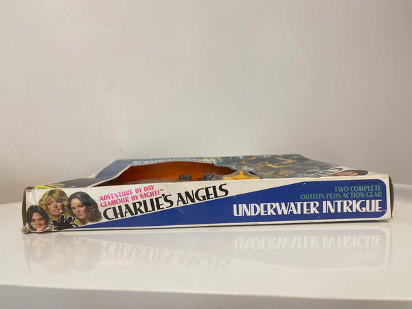 Charlie's Angels Underwater Intrigue Two Complete Outfits Plus Action Gear Set Vintage