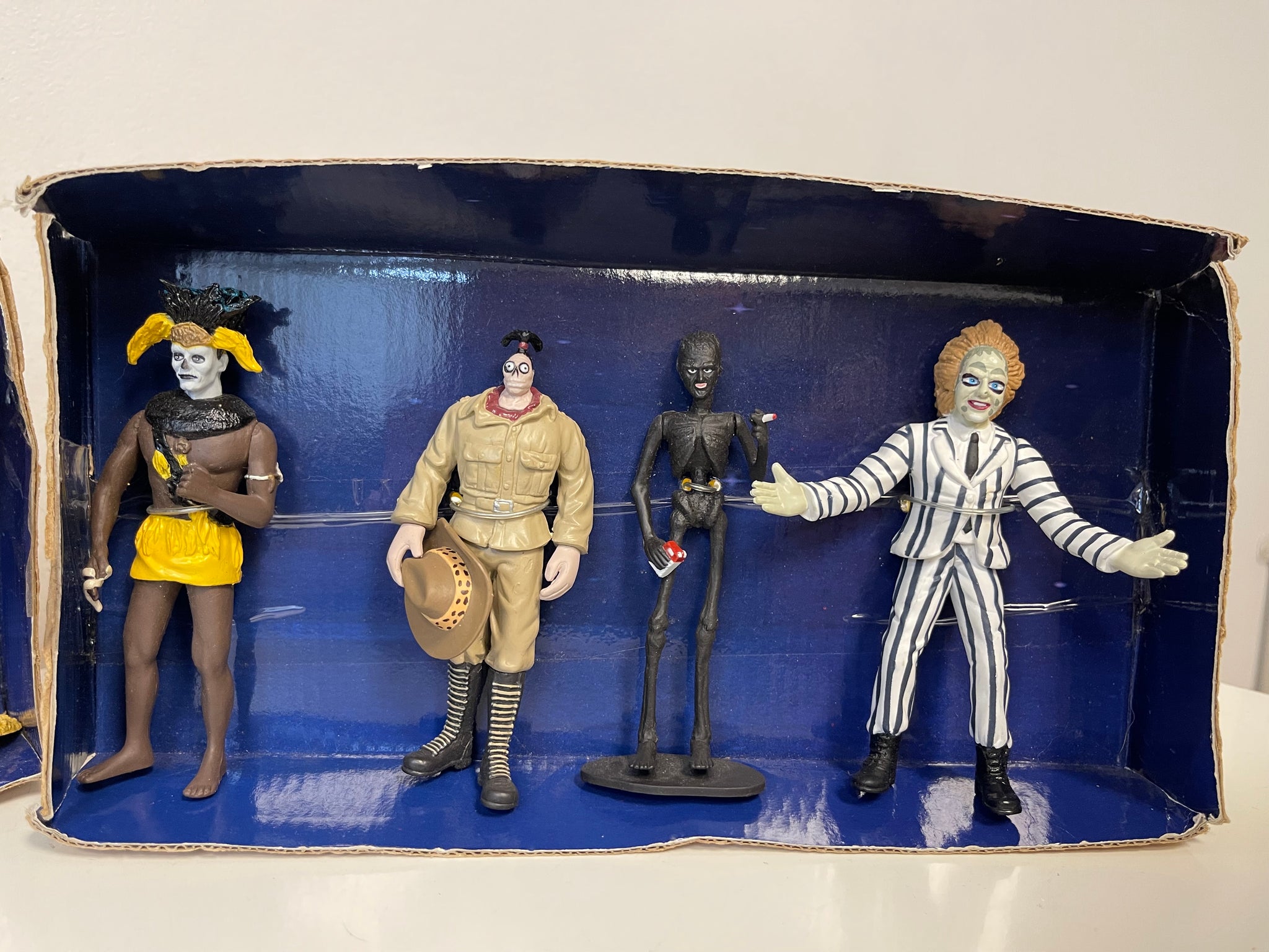 Beetlejuice 8 Mini Figurine Set – Big Ben's Comix Oasis