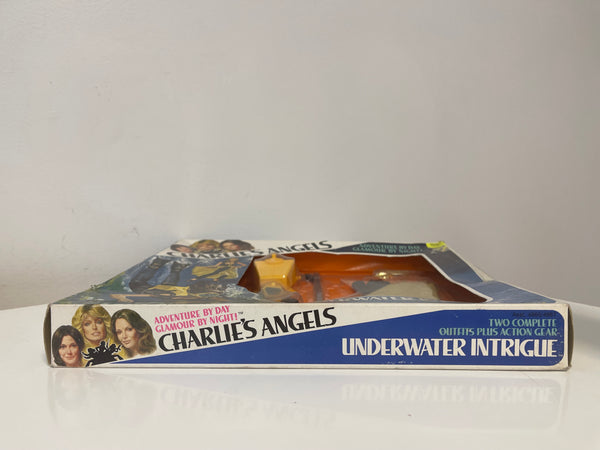 Charlie's Angels Underwater Intrigue Two Complete Outfits Plus Action Gear Set Vintage