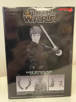 ArtFX+ Star Wars Luke Skywalker ROTJ 1/10 Scale Pre-Painted Model Kit