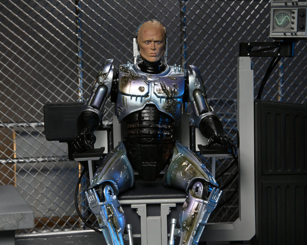 RoboCop 7″ Scale Action Figure Ultimate Battle-Damaged RoboCop with Chair